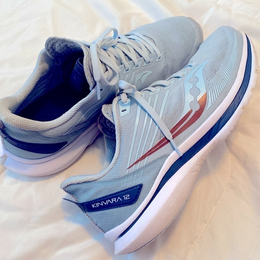 Saucony kinvara 12 running shoes